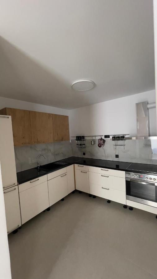 דירות Zepce Apartman Lux מראה חיצוני תמונה